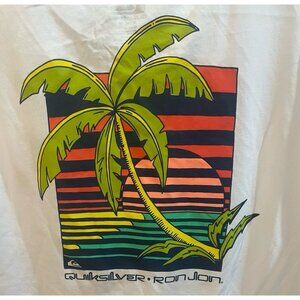 QUIKSILVER RON JON TEE SZ MEDIUM